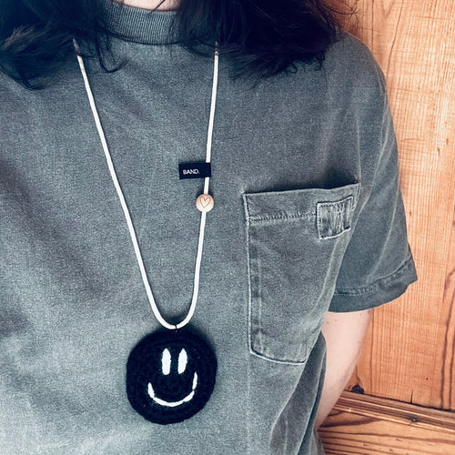 necklaceBAND. HAPPY TO GO